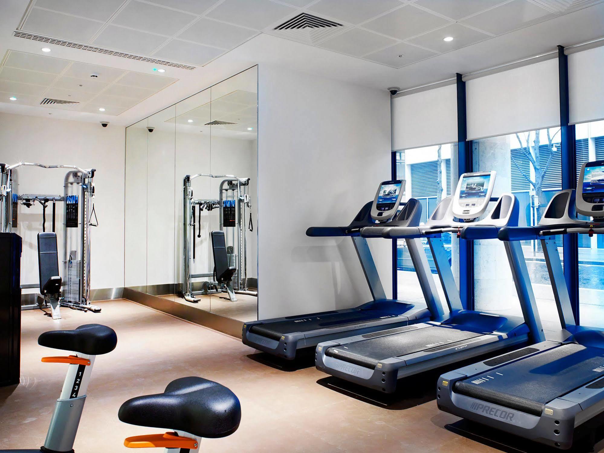 Apartahotel Cheval Three Quays At The Tower Of